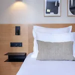 Tinah Paris, Champs Elysees Hotel 3*
