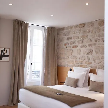 Tinah Paris, Champs Elysées Paris