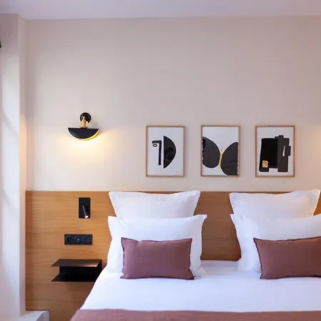 Tinah Paris, Champs Elysees 3*
