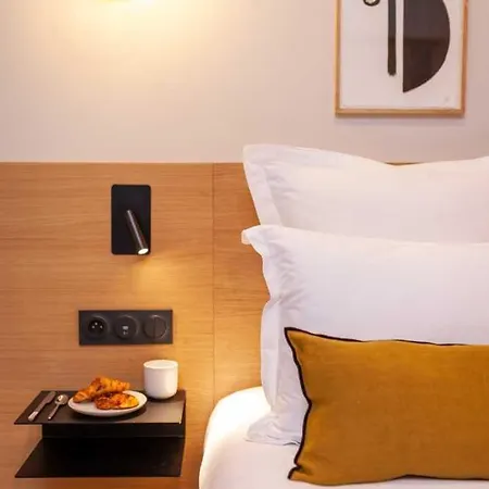 Tinah Paris, Champs Elysees 3*