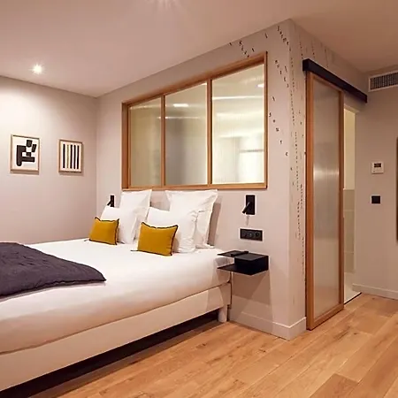 Tinah Paris, Champs Elysees 3*