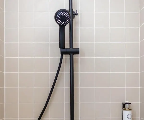 Tinah Paris, Champs Elysees 3*