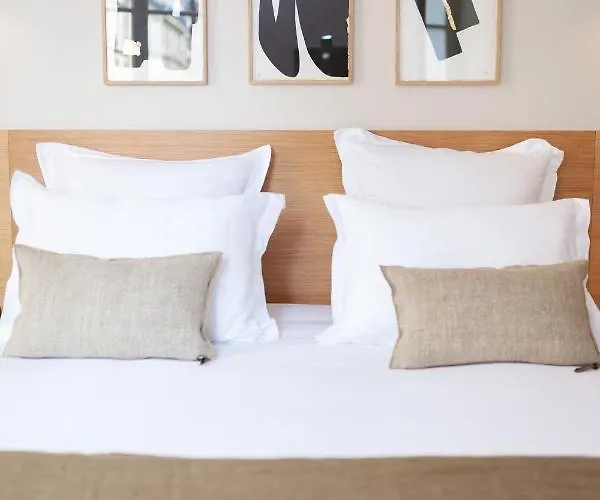 Tinah Paris, Champs Elysees Paris