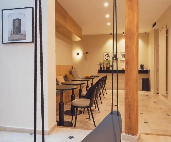 Hotel Tinah Paris, Champs Elysees