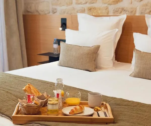 Tinah Paris, Champs Elysees 3*