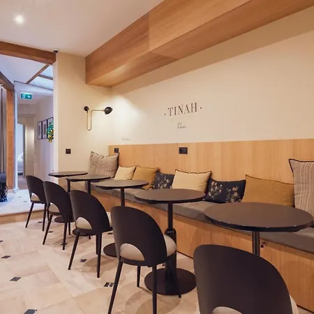 Tinah Paris, Champs Elysées Hotel Parigi