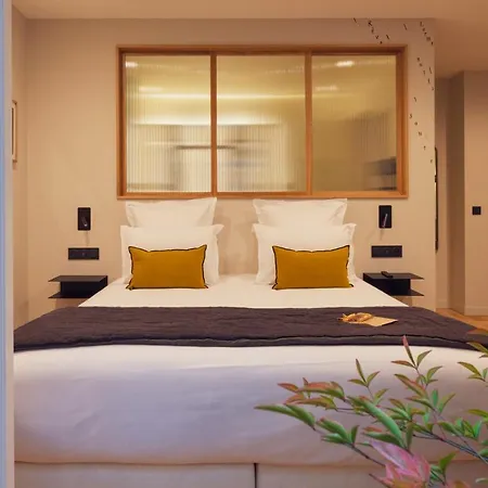 Tinah Paris, Champs Elysées 3*