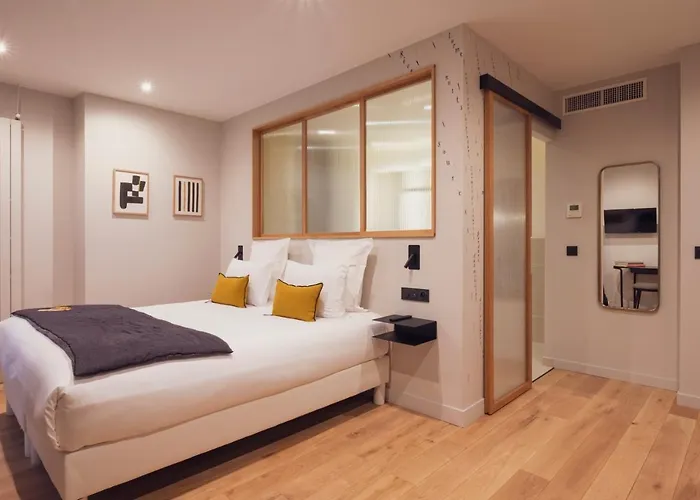 Hotel Tinah Paris, Champs Elysées Parigi