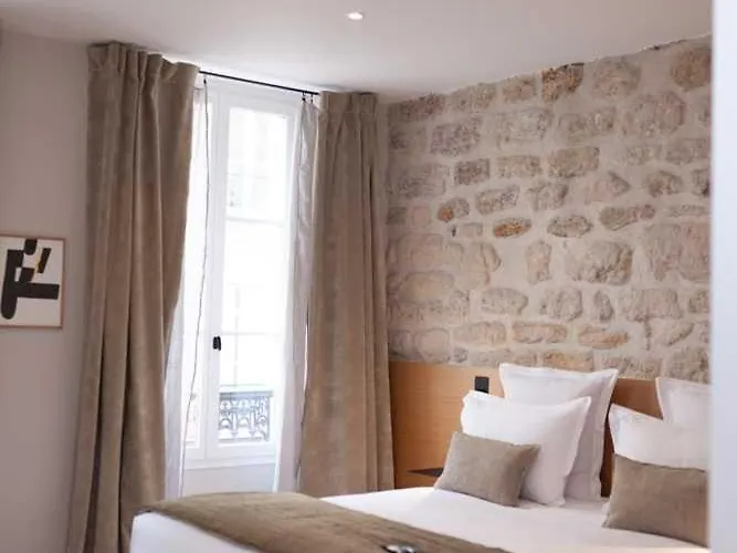 Hotel Tinah Paris, Champs Elysées