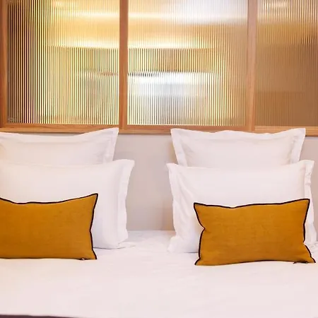 Tinah Paris, Champs Elysees 3*